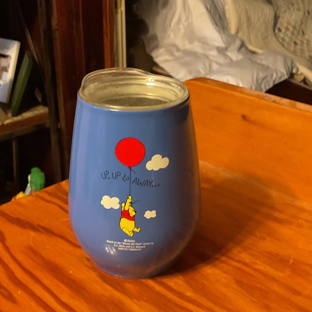 Winnie The Pooh Blue Tumbler with Red Balloon Design